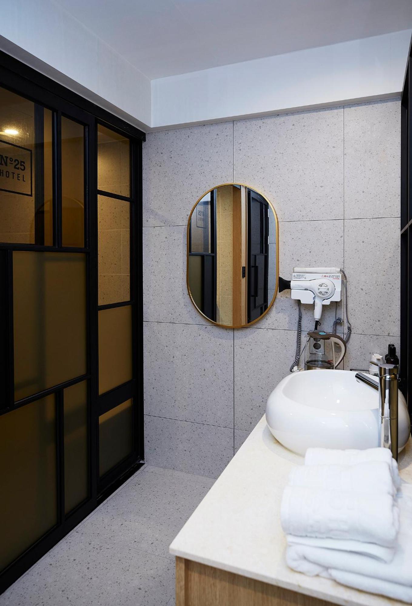 No.25 Hotel Incheon Songdo Екстер'єр фото